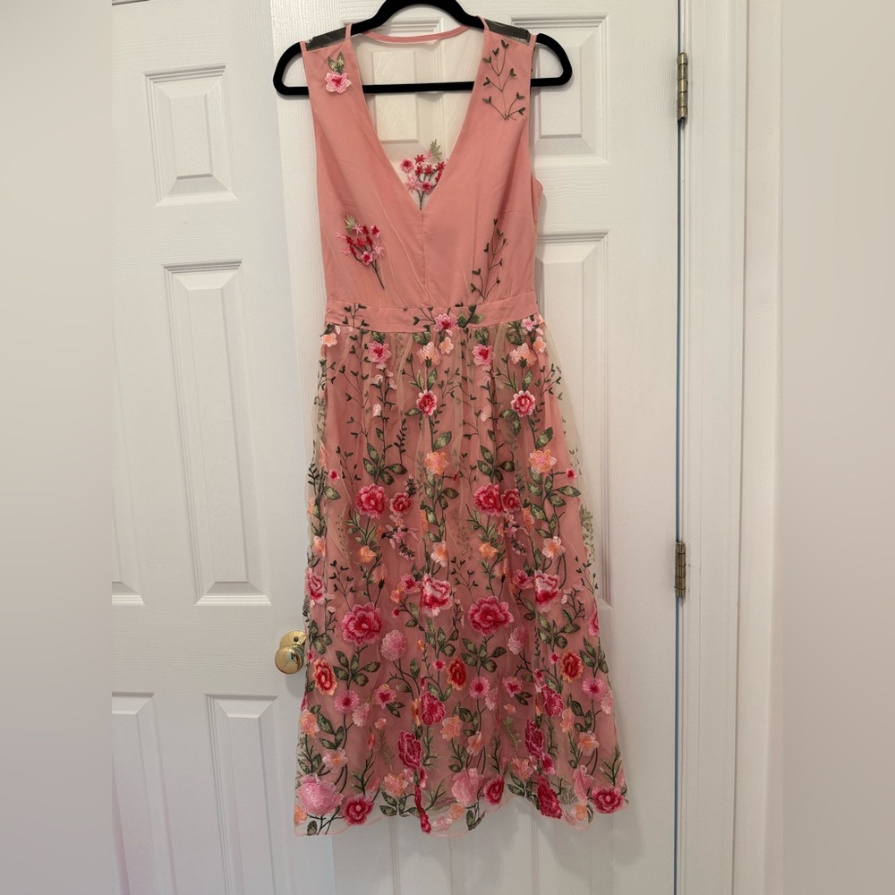 NWT Petal and Pup floral embroidered dress